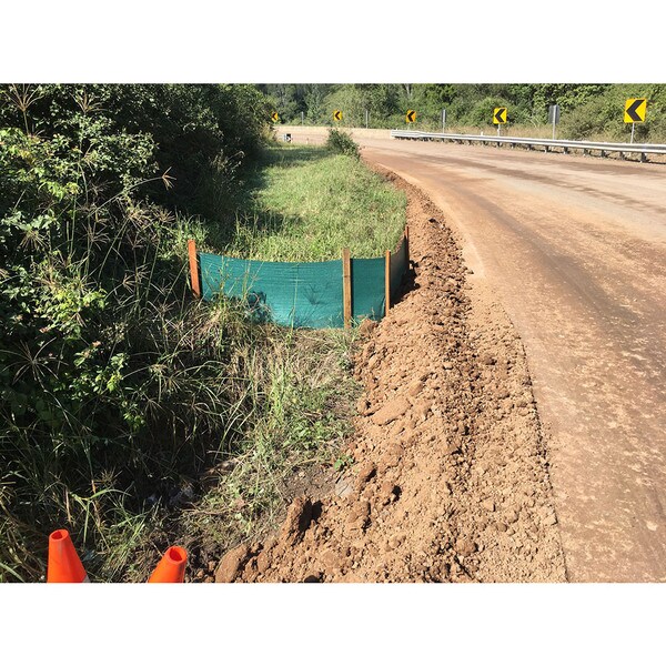 Silt Fence Erosion Control | 850mm Silt Fence | Ecospill | SF100 | Soil erosion control | sediment control | embankment support | site run off control | control erosion | Brisbane Sydney Melbourne Pe